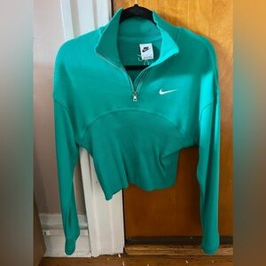NWOT Nike light sweater top Size S
